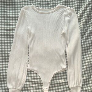 Hollister White Ribbed Long Sleeve Bodysuit